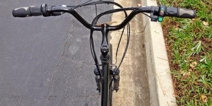 Izip E3 Vibe Riser Bar Throttle