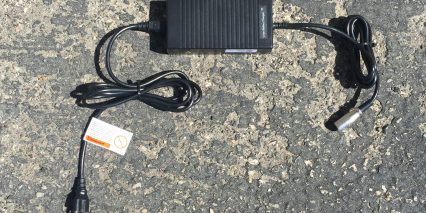 Izip E3 Vibe Plus Two Amp Charger