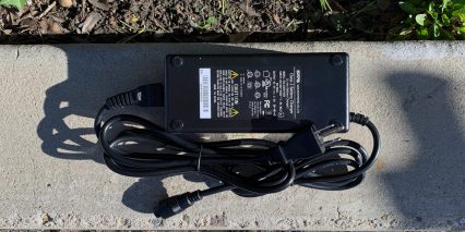 Izip E3 Simi 1 8 Amp Battery Charger