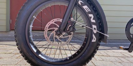 Spark Bikes Spark Mini Kenda Fat Tires 180mm Hydraulic Disc Brake