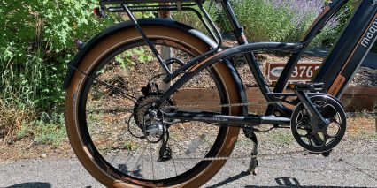 Magnum Low Rider Shimano Altus 8 Speed System