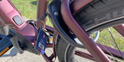 Electra Townie Path Go 10d Eq Abus Frame Lock Keyed Alike To Battery