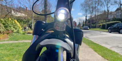 Cube Town Sport Hybrid One 400 Axa Compactline 20 Headlight