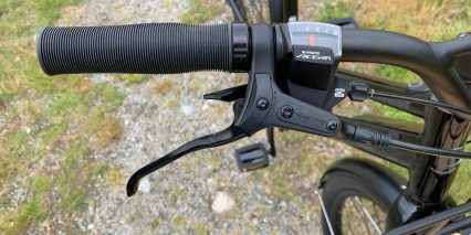 Cannondale Treadwell Neo Eq Remixte Shimano Acera Trigger Shifters Semi Ergonomic Ribbed Grips