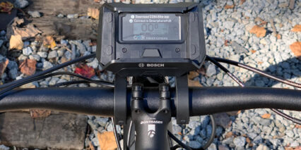 Trek Powerfly Fs 9 Equipped Closeup Bosch Smartphonehub Connect Lcd Phone Mount