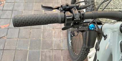 2022 Marin Alpine Trail E2 Shimano Ebike Button Pad And Seat Dropper Lever